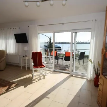 S 38 - Ferienwohnung Mit Terrasse Und Seeblick Apartmán *