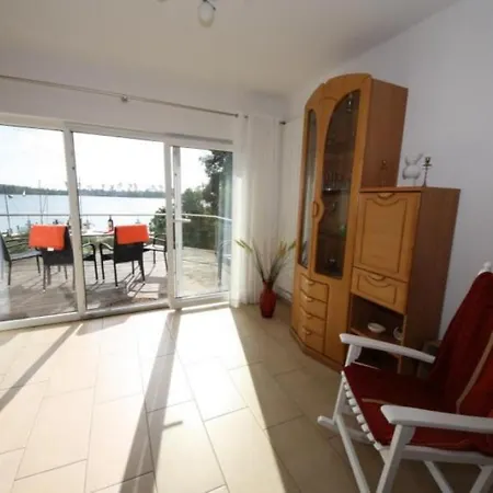 S 38 - Ferienwohnung Mit Terrasse Und Seeblick Apartmán *